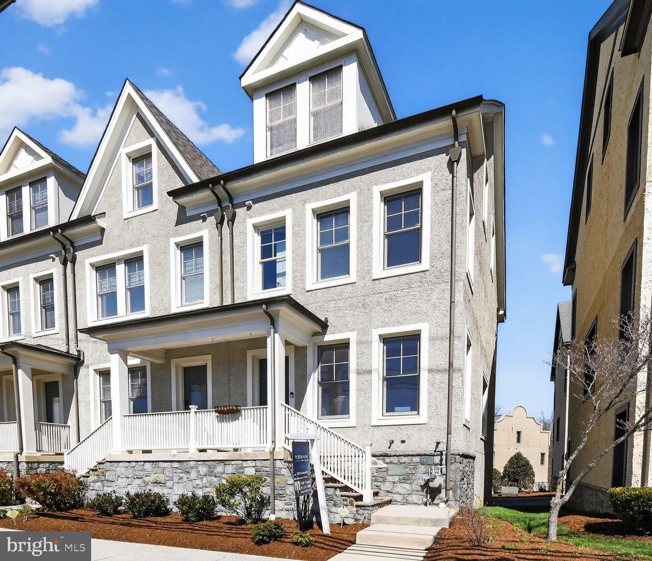 2613 Linden Lane