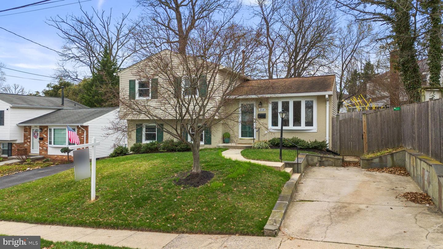 3008 Hardy Avenue photo 1
