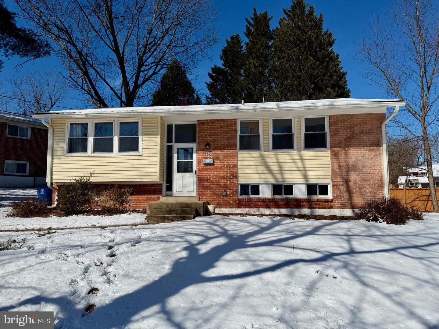 905 Playford Lane photo 1