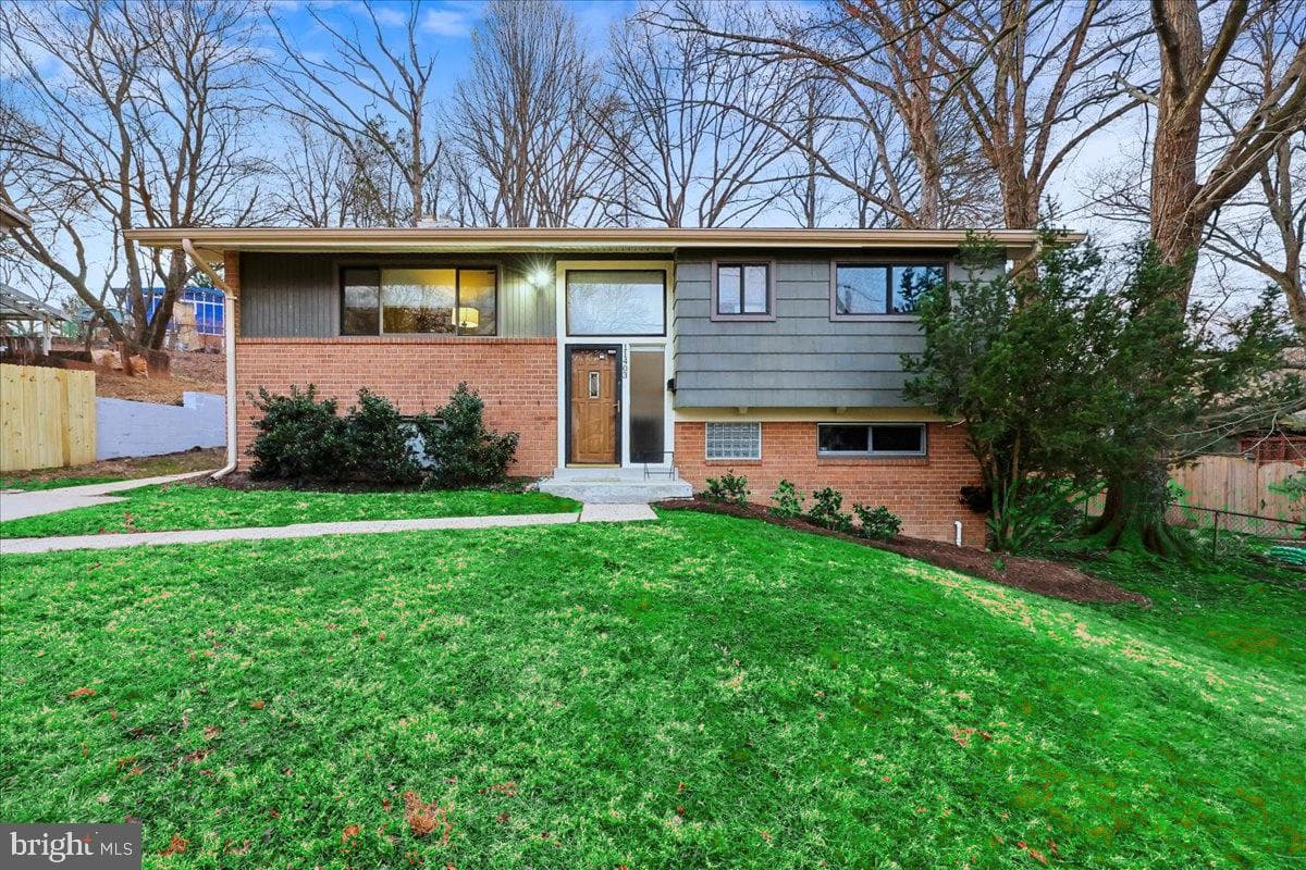 11403 Fairoak Drive photo 1