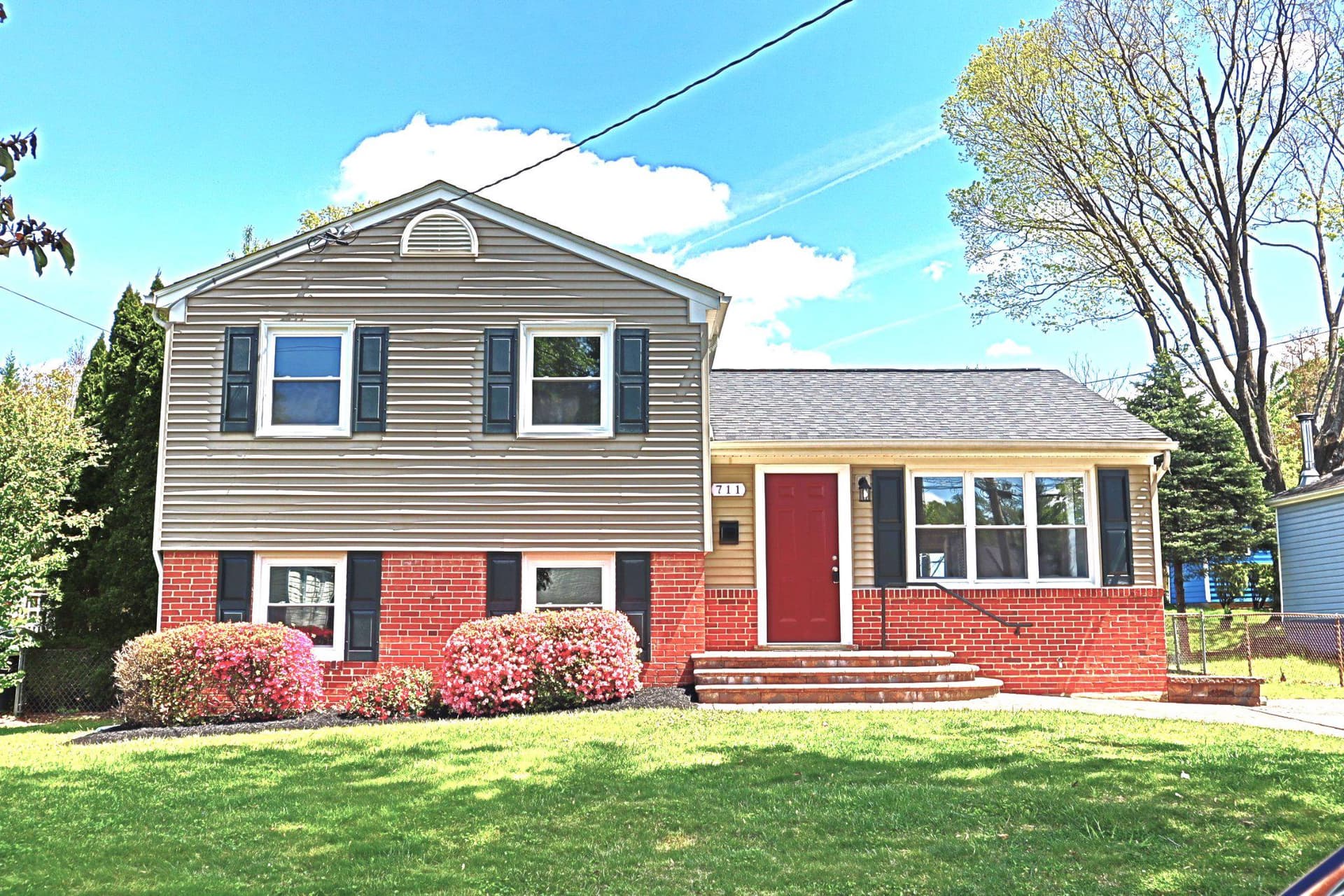 711 Woodburn Road