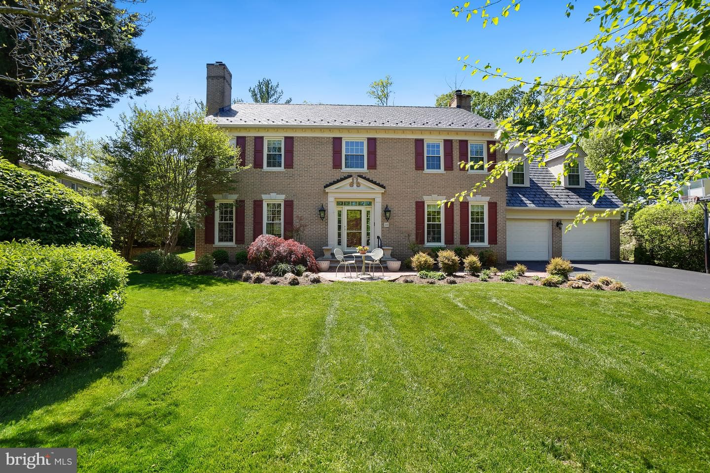 10 Meyer Point Court