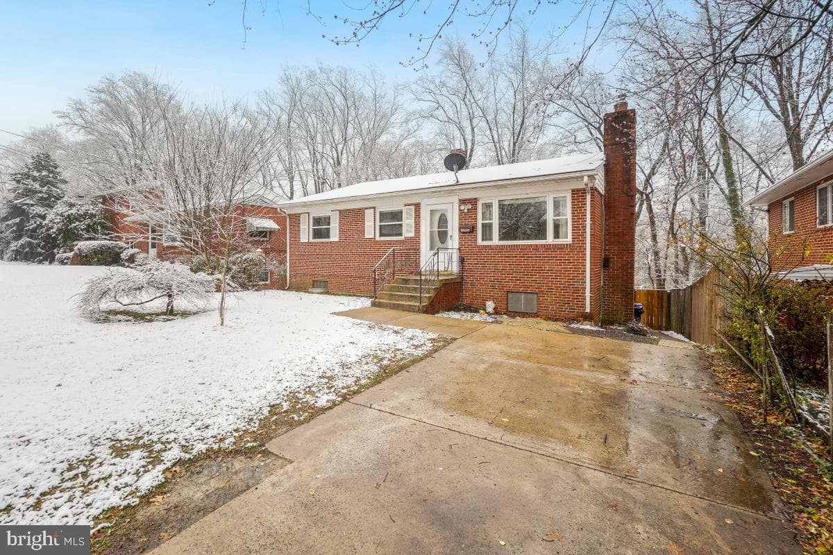 4008 Adams Drive photo 1