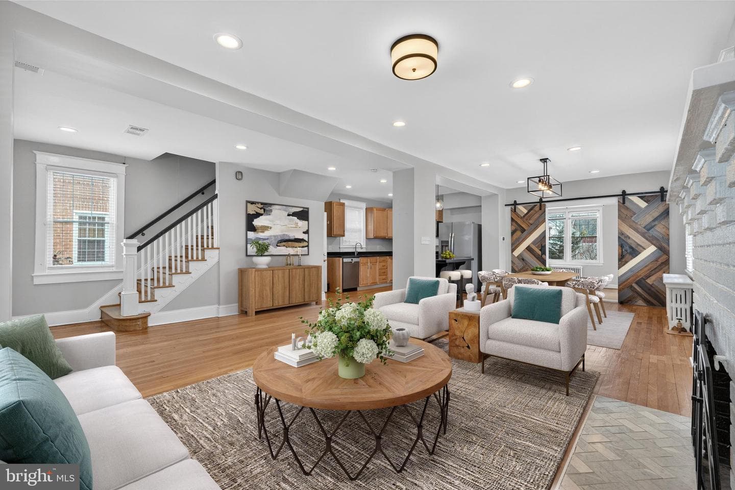 7903 Woodbury Drive