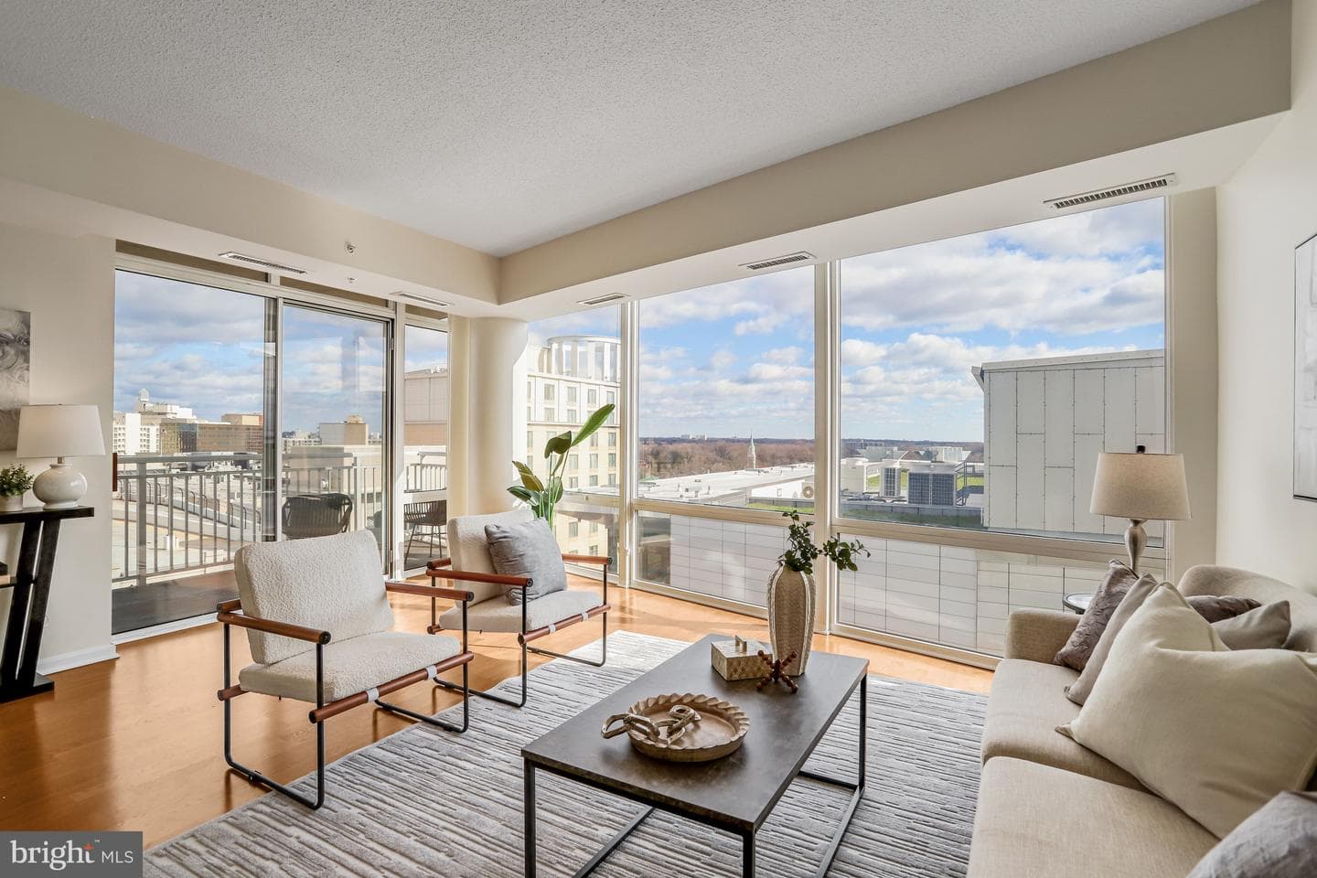 930 Wayne Avenue #1009