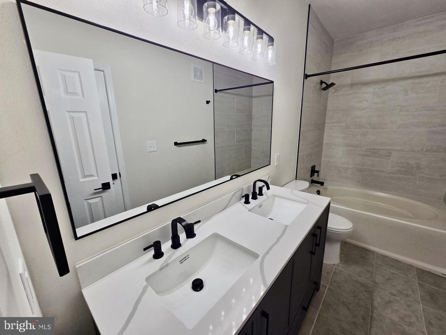 13504 Derry Glen Court #201 photo 1