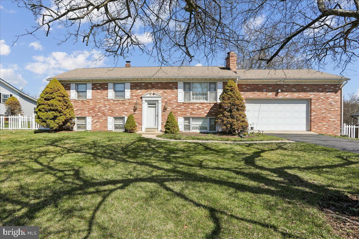 21909 Frederick Road photo 1