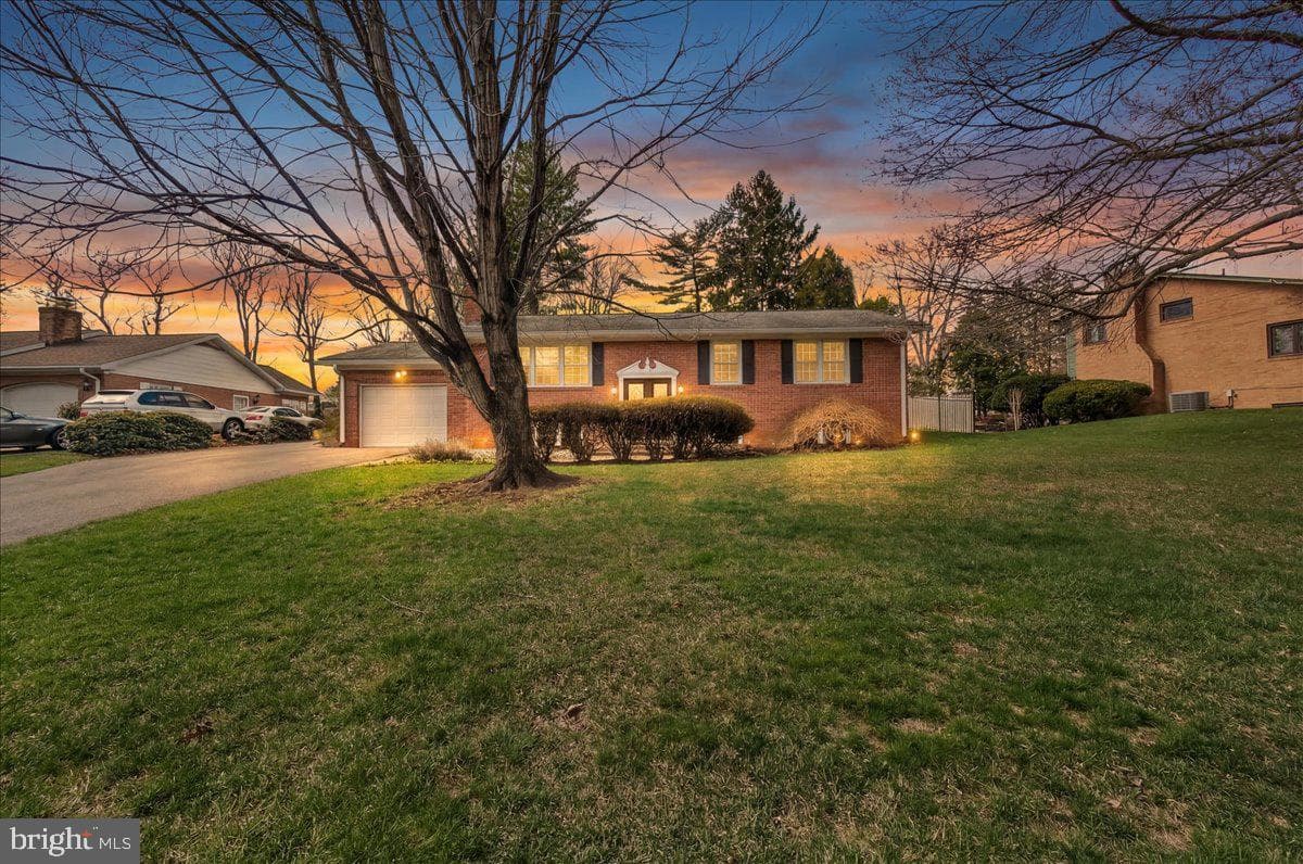 15016 Timberlake Drive photo 1