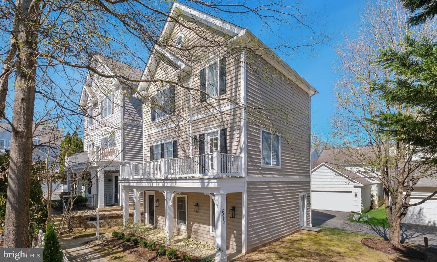 628 Bright Meadow Mews