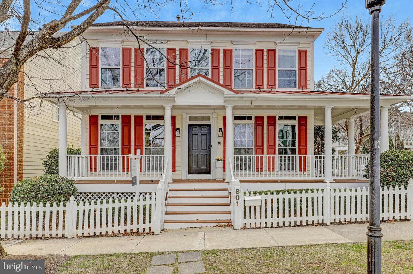 801 Linslade Street photo 1