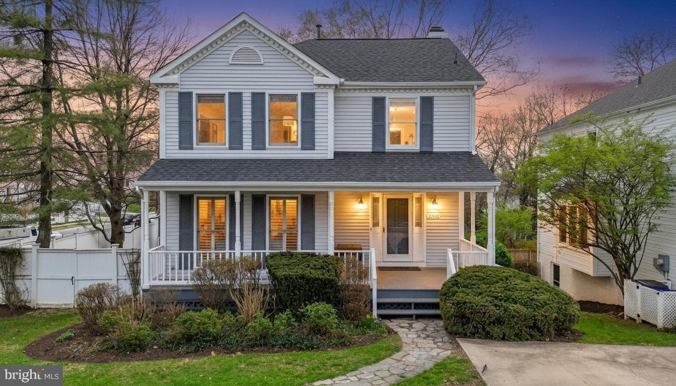 2300 Warren Court