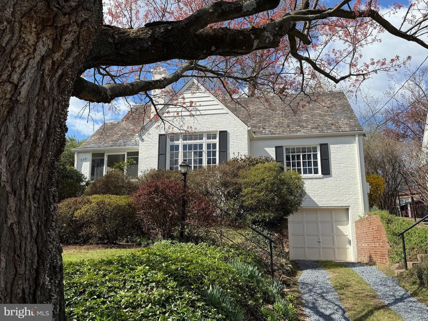 402 Dale Drive