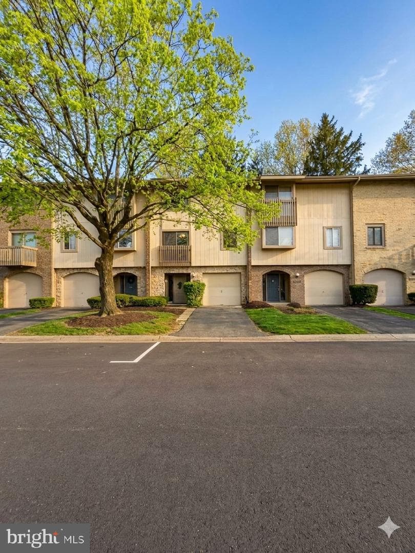 19528 Brassie Place #13g photo 1