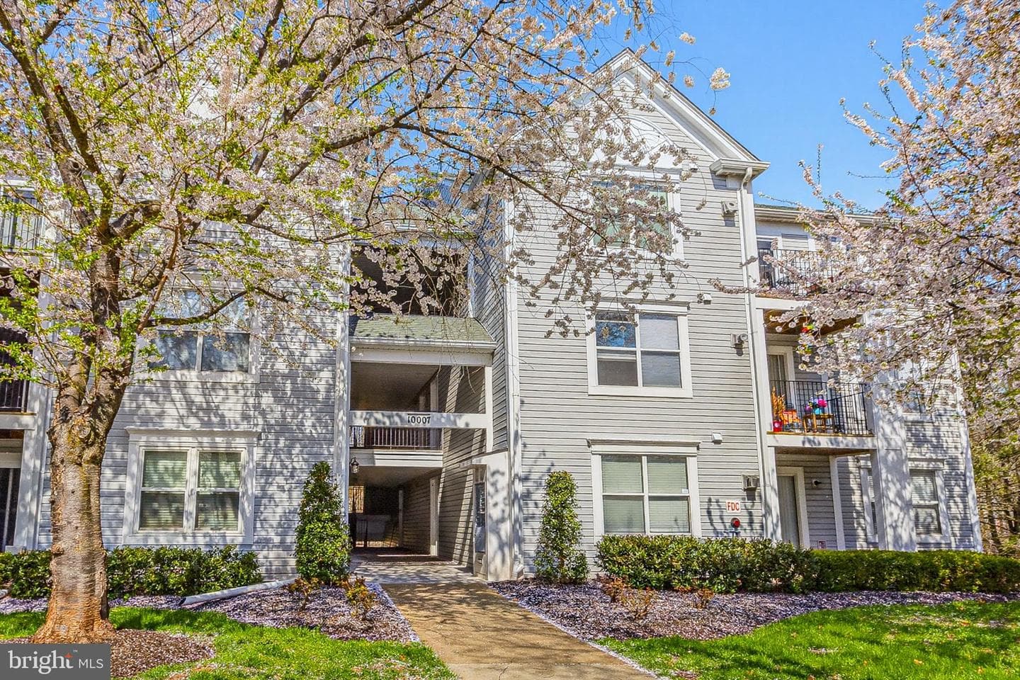 10007 Vanderbilt Circle #12