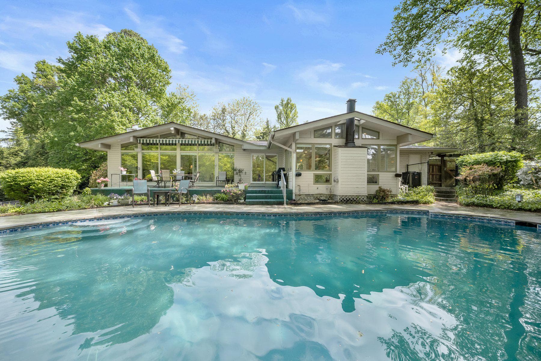 7104 Oak Forest Lane