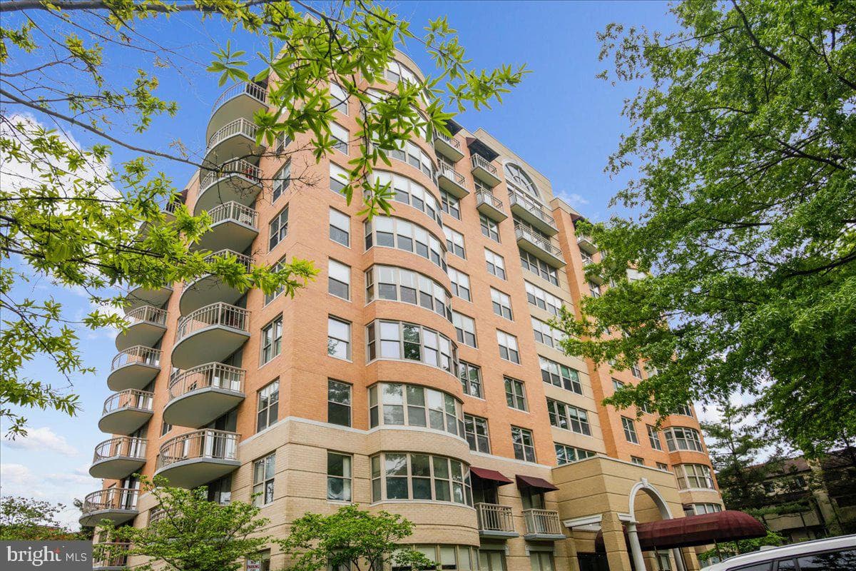 5000 Battery Lane #1003