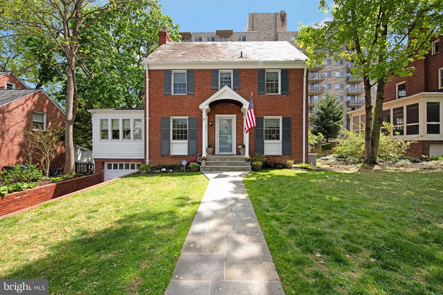 111 Brook Lane S