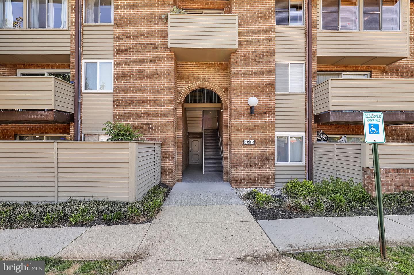 19309 Club House Road #19309, Gaithersburg