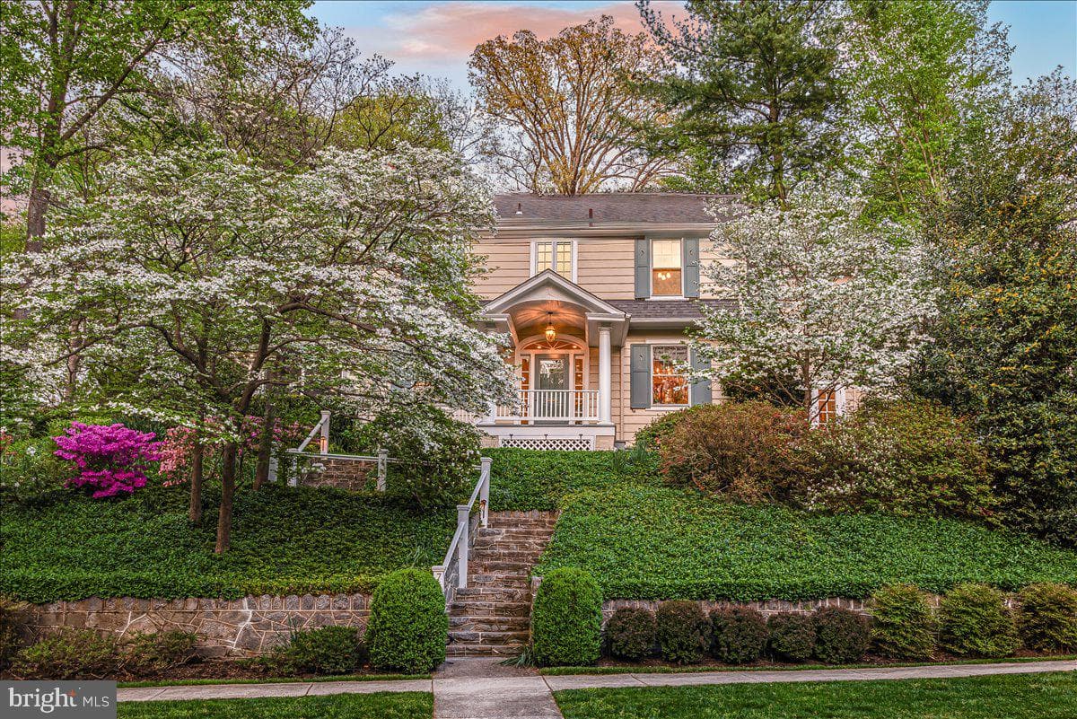 7109 Meadow Lane