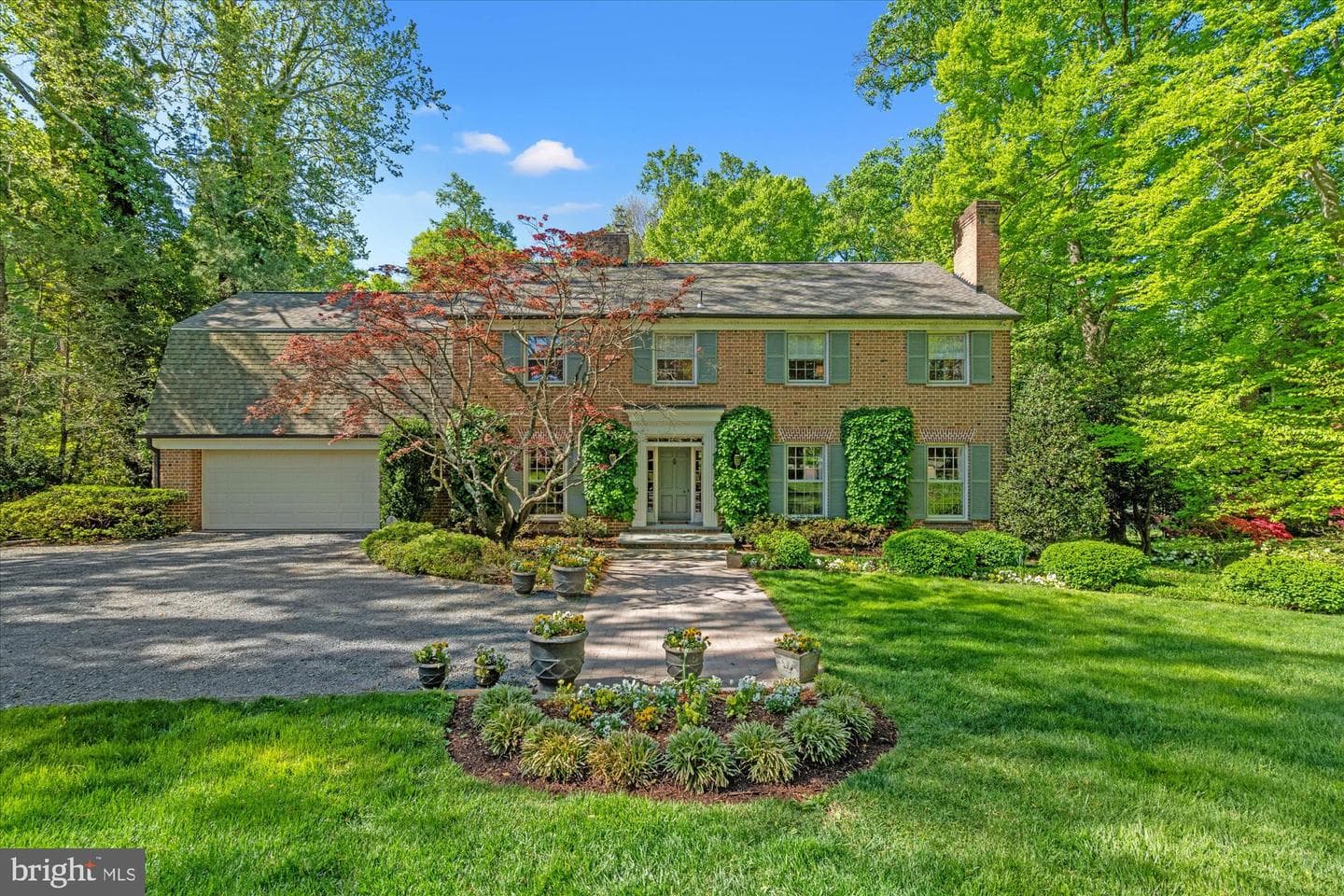 7030 Longwood Drive