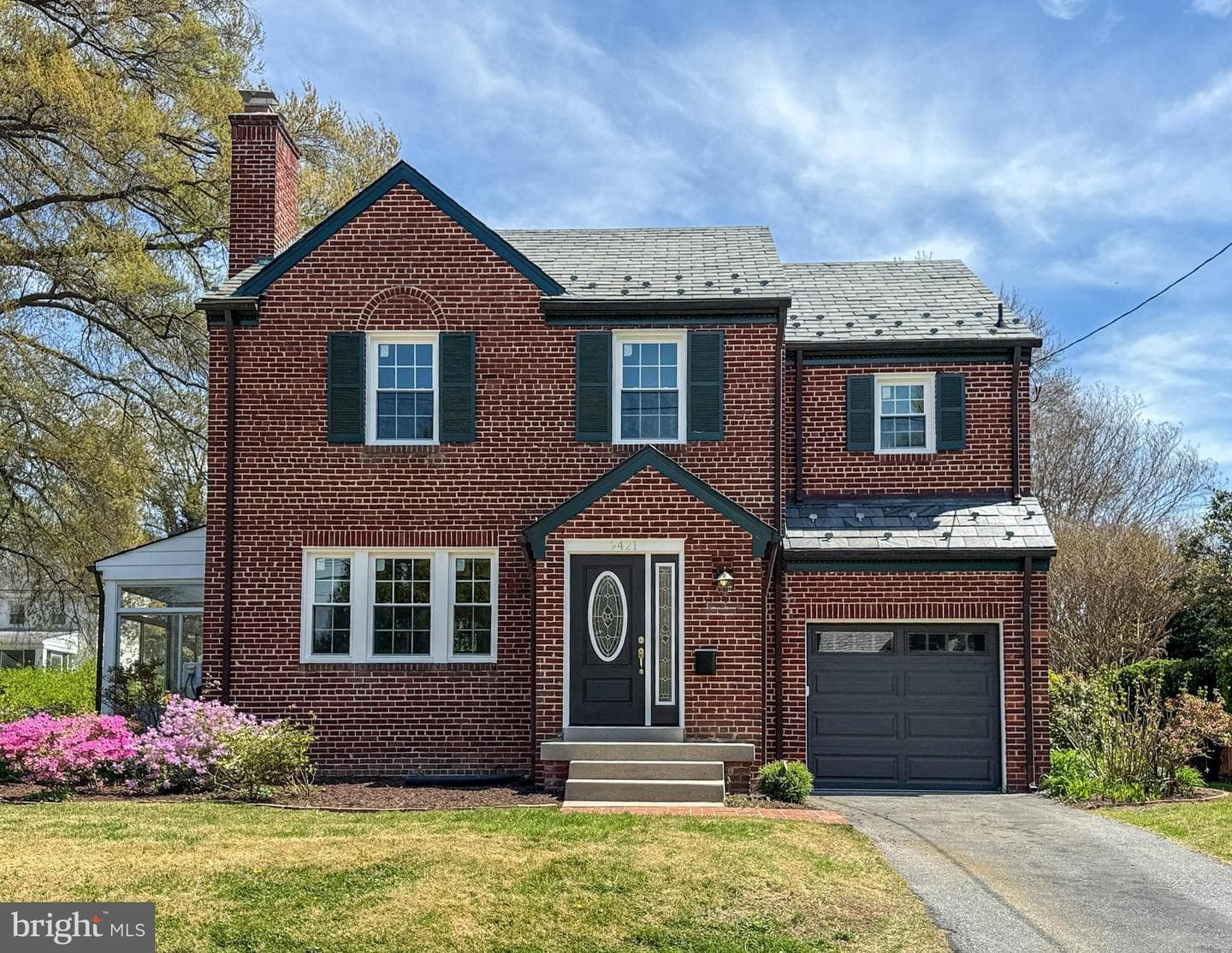 9421 Thornhill Road photo 1