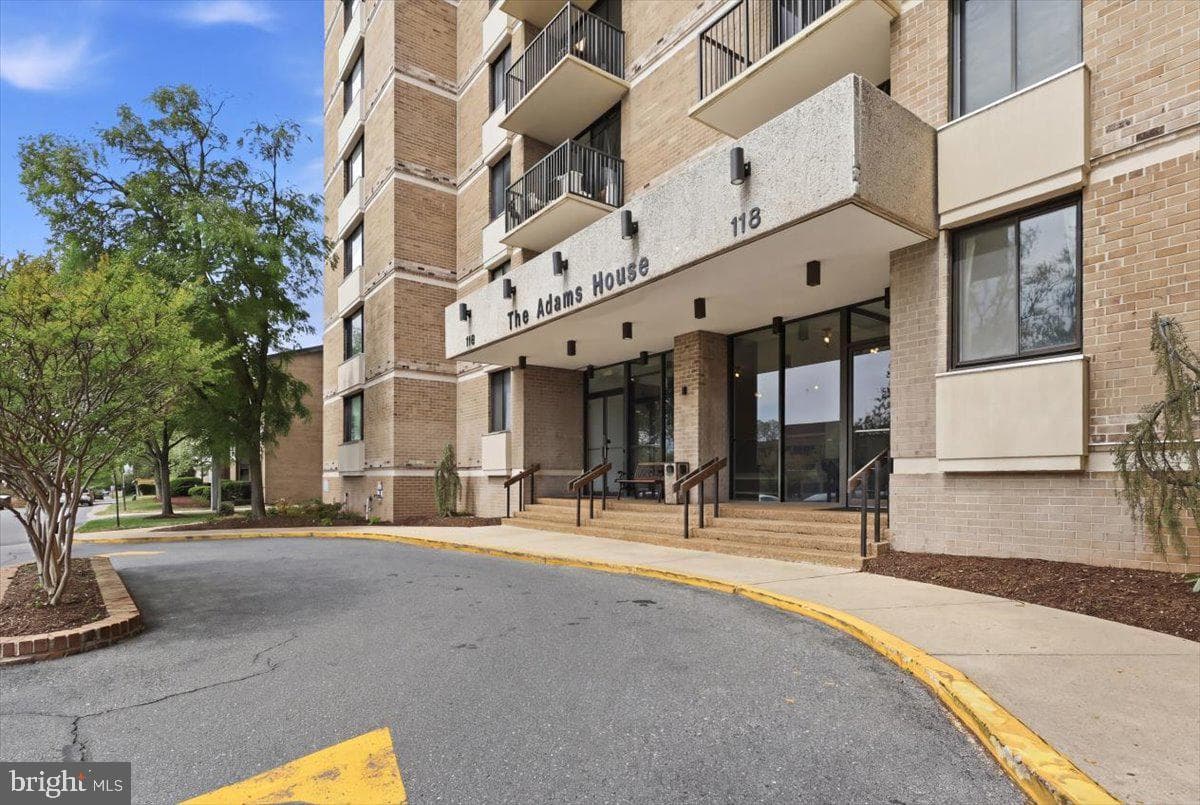 118 Monroe Street #118-1307