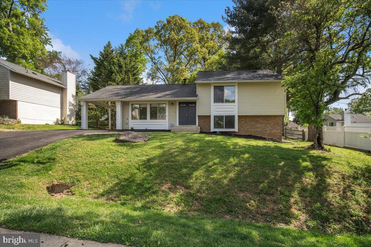 3912 Gelding Lane