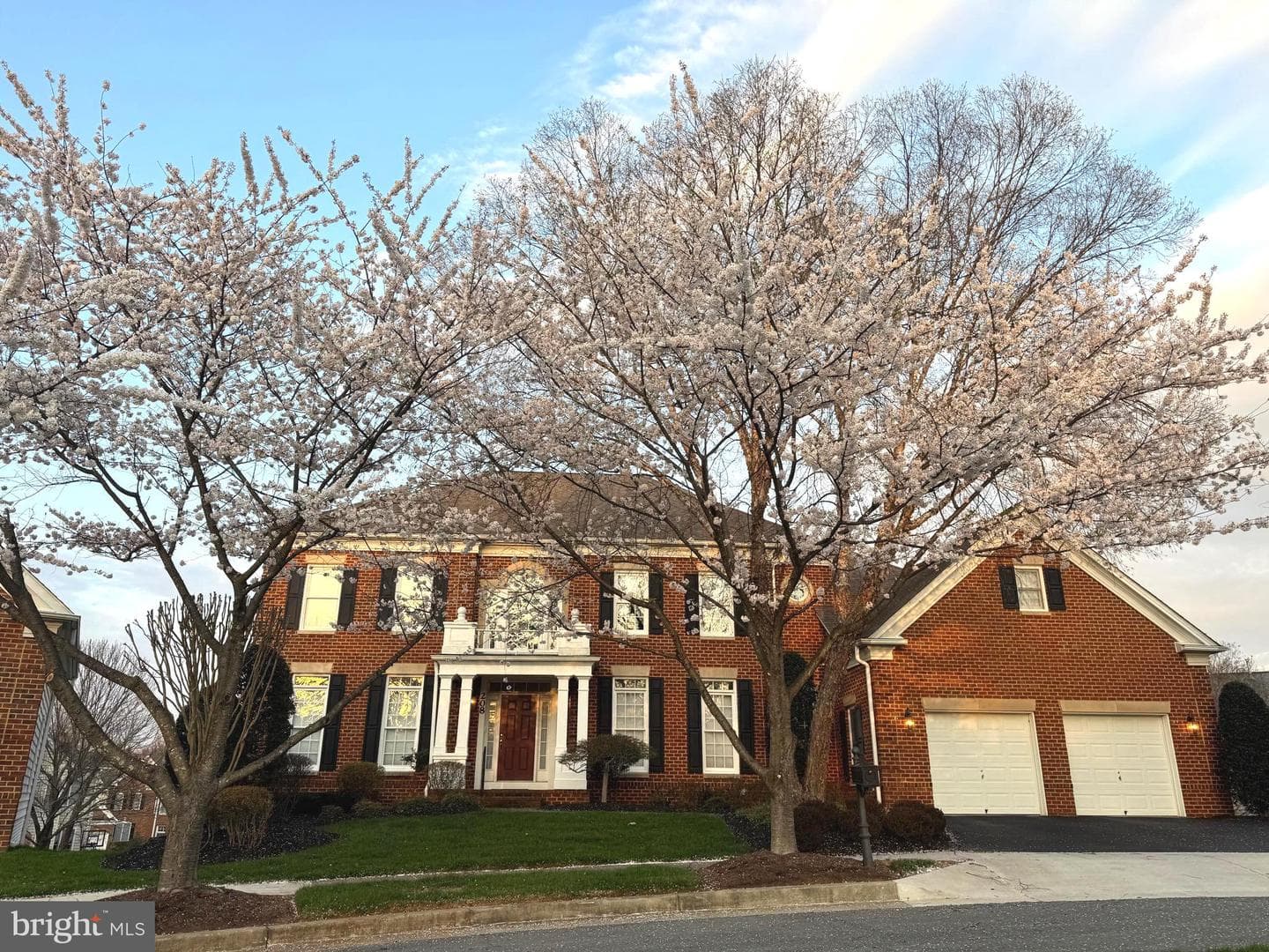 208 Deep Trail Lane