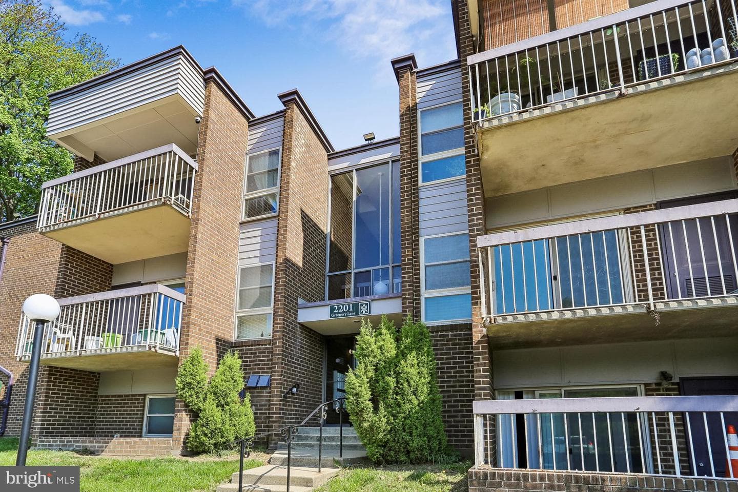 2201 Greenery Lane #104-11