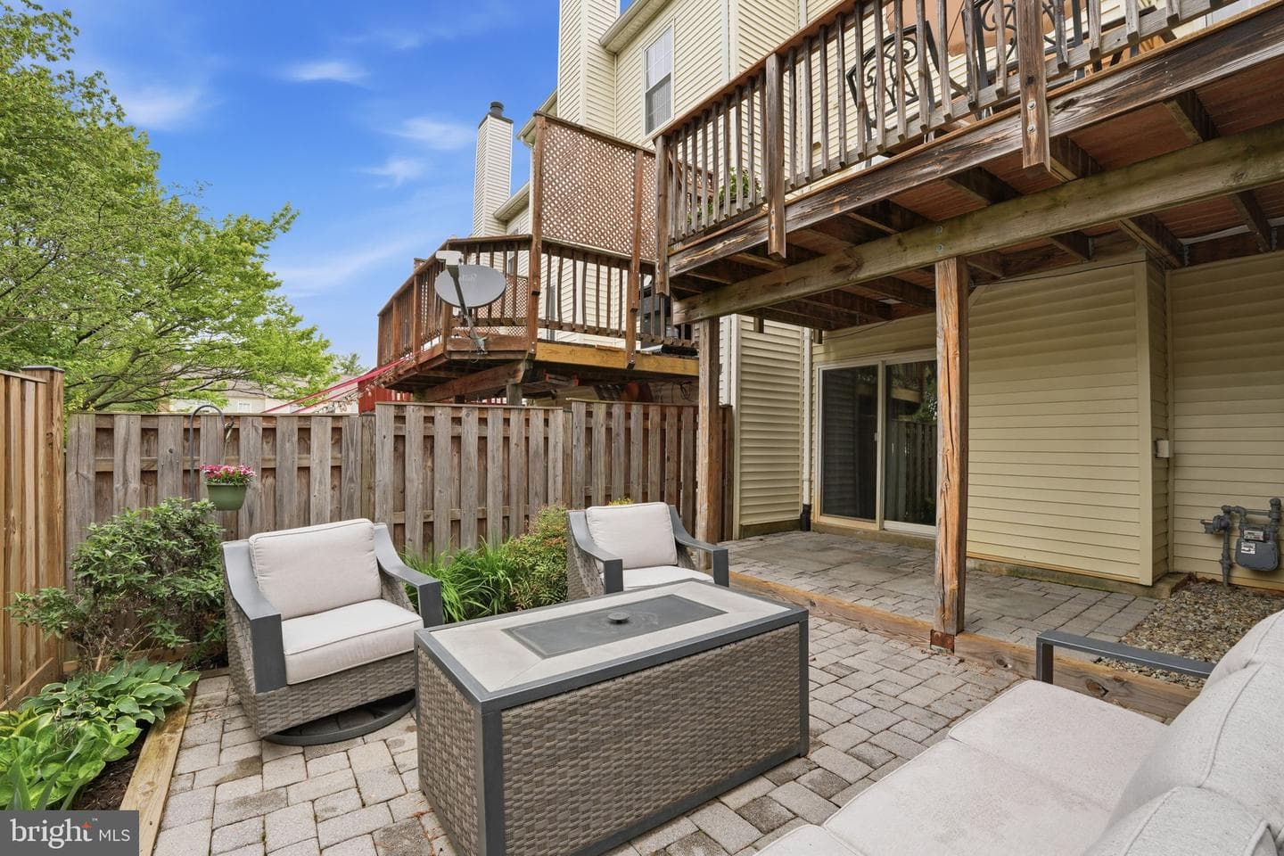 105 Amberfield Lane photo 1