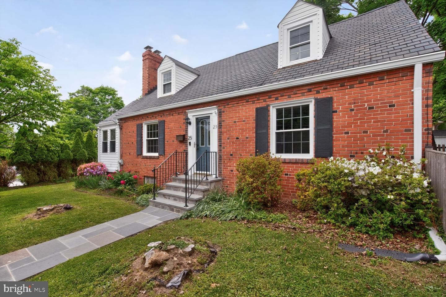 25 Williams Street photo 1