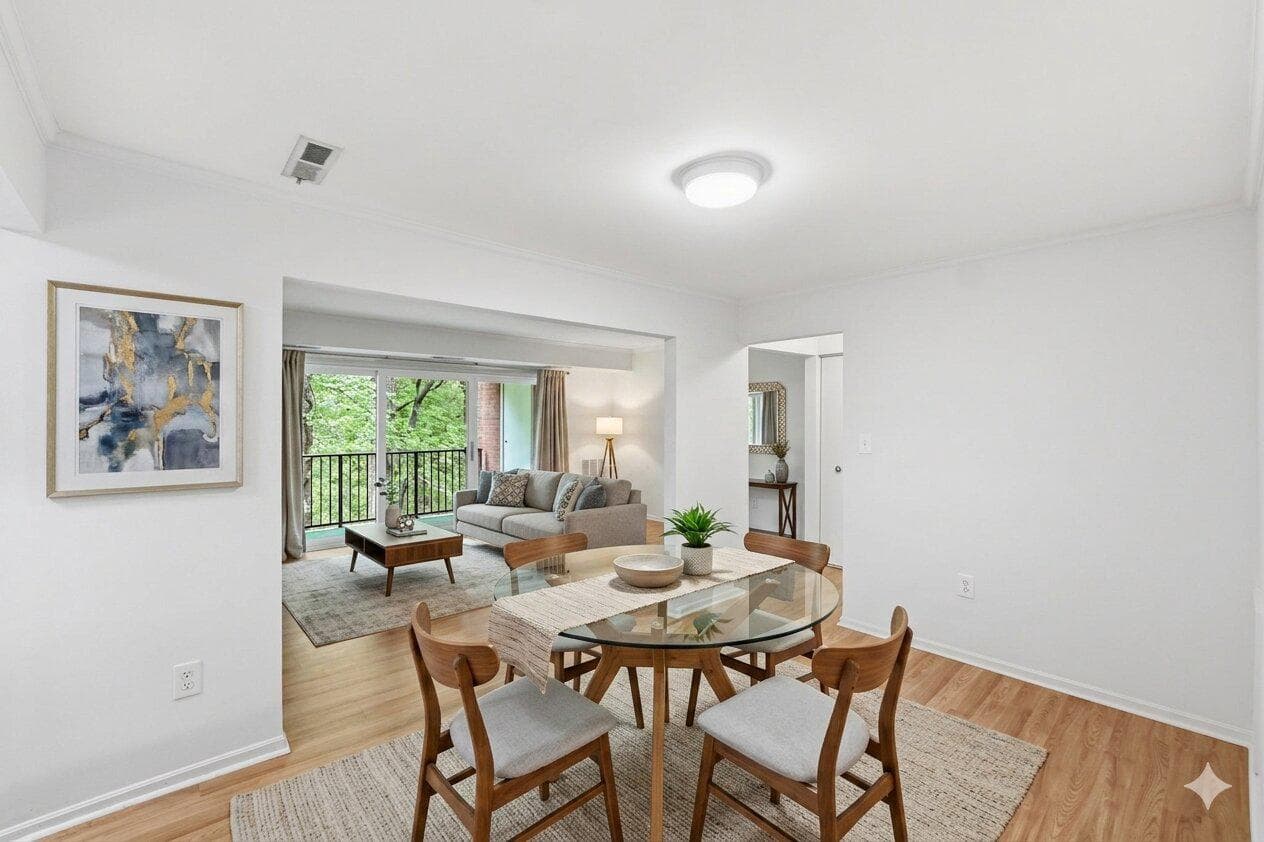 876 College Parkway #201