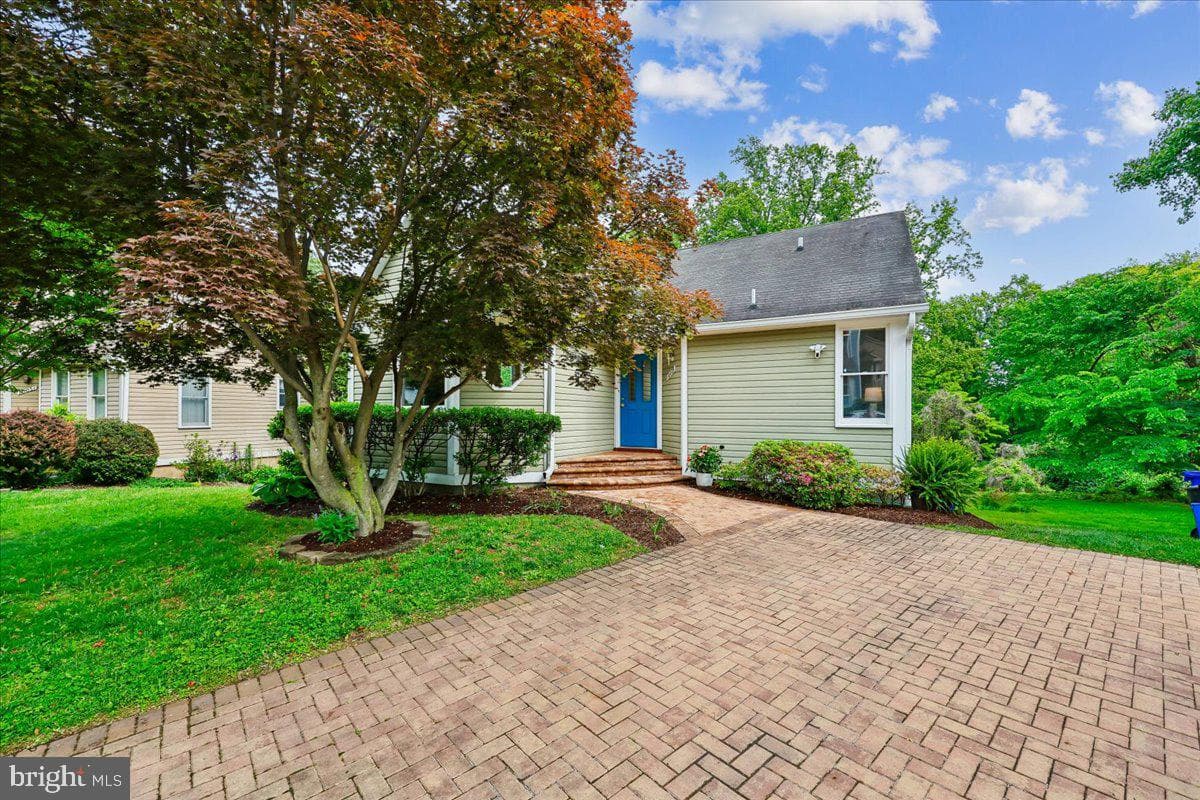 10029 Pratt Place