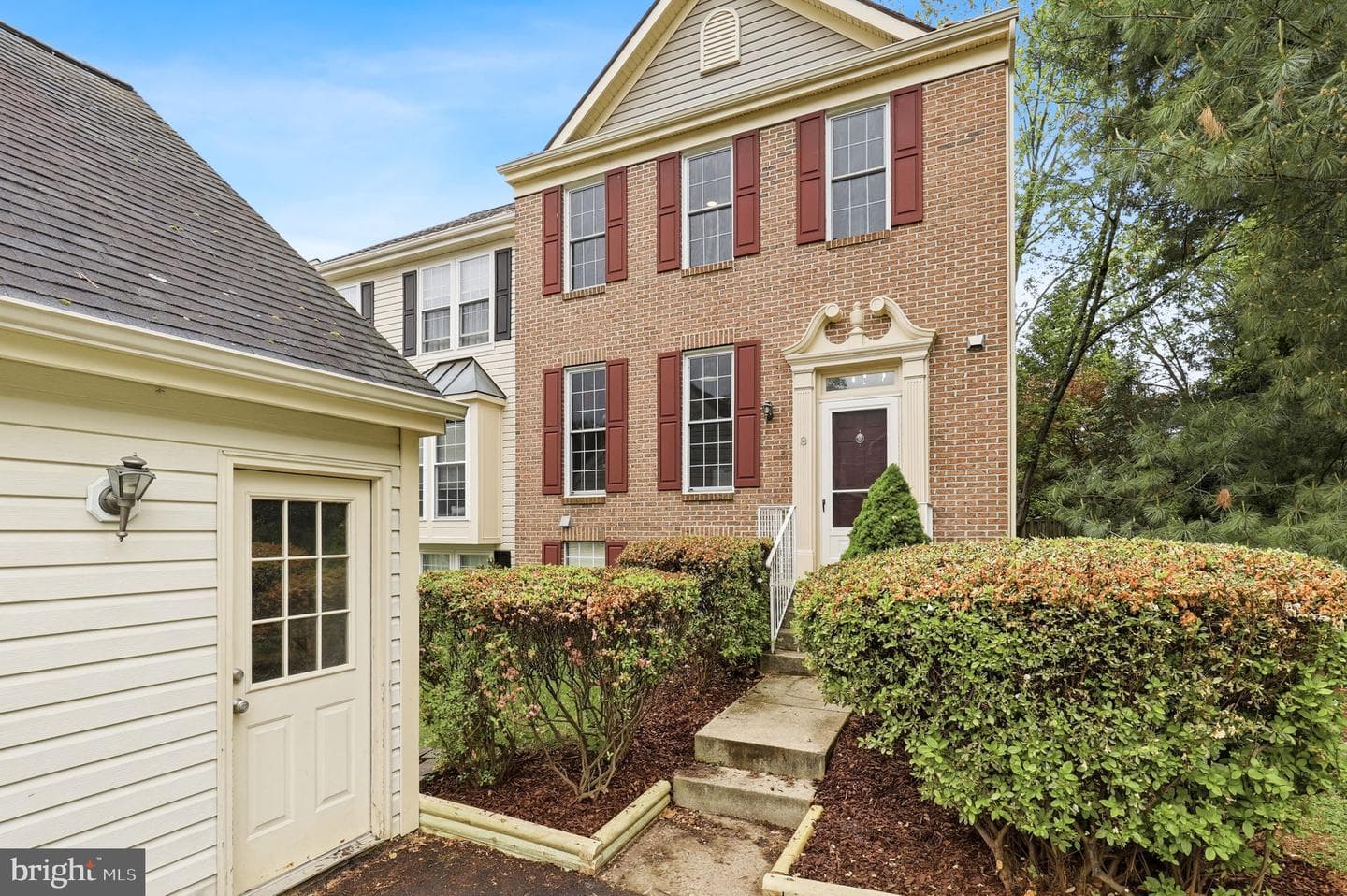 8 Winter Garden Court