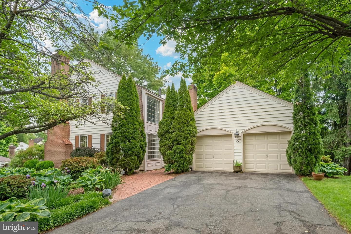 6 Mastenbrook Court photo 1