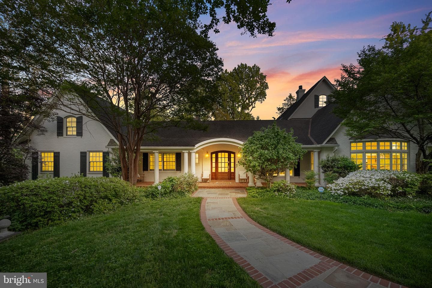 9541 E Bexhill Drive