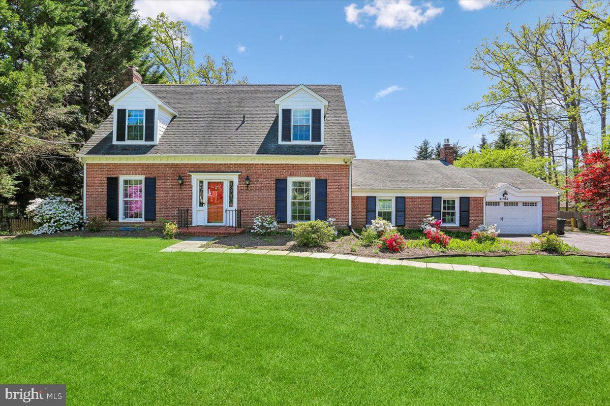 4004 Manor Park Court