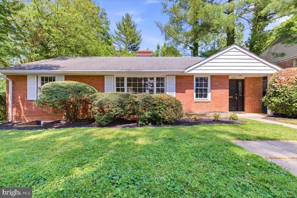 4405 Clearbrook Lane