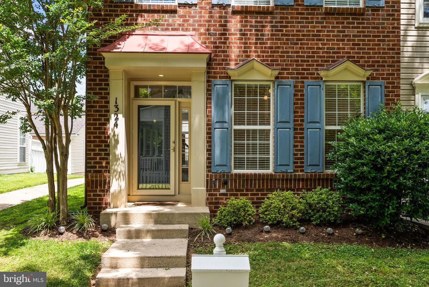 1324 Main Mews