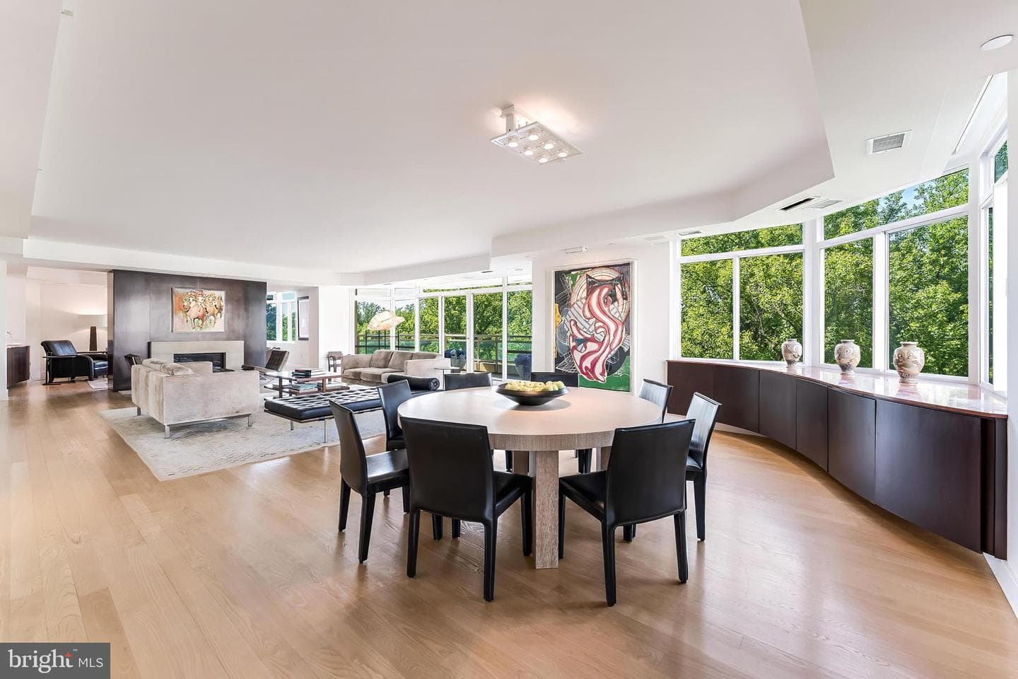 5630 Wisconsin Avenue #805, Chevy Chase