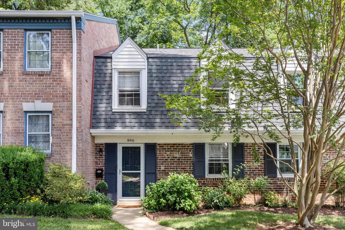 846 Azalea Drive photo 1