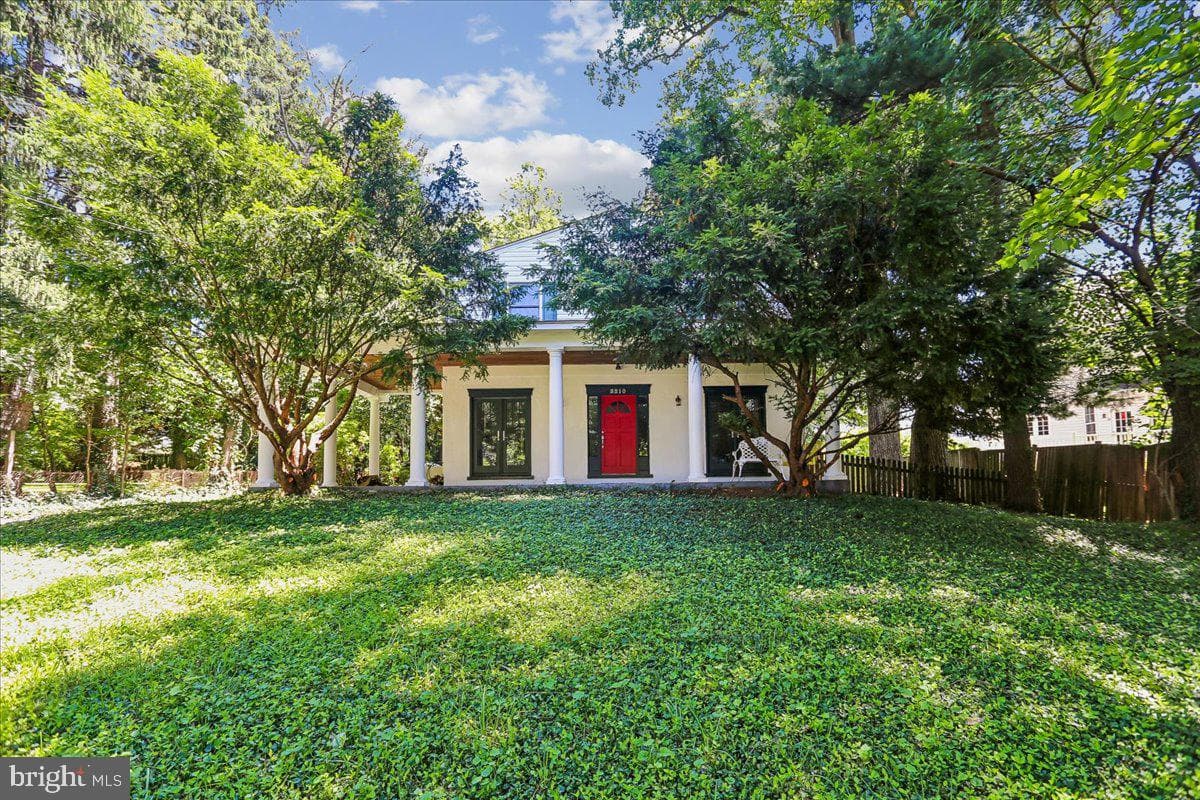 3210 University Boulevard W