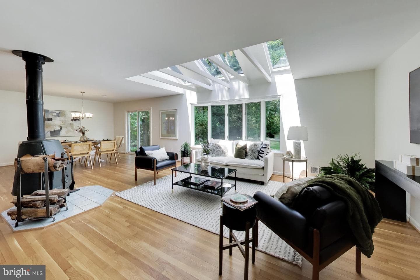 4 Orchard Way N