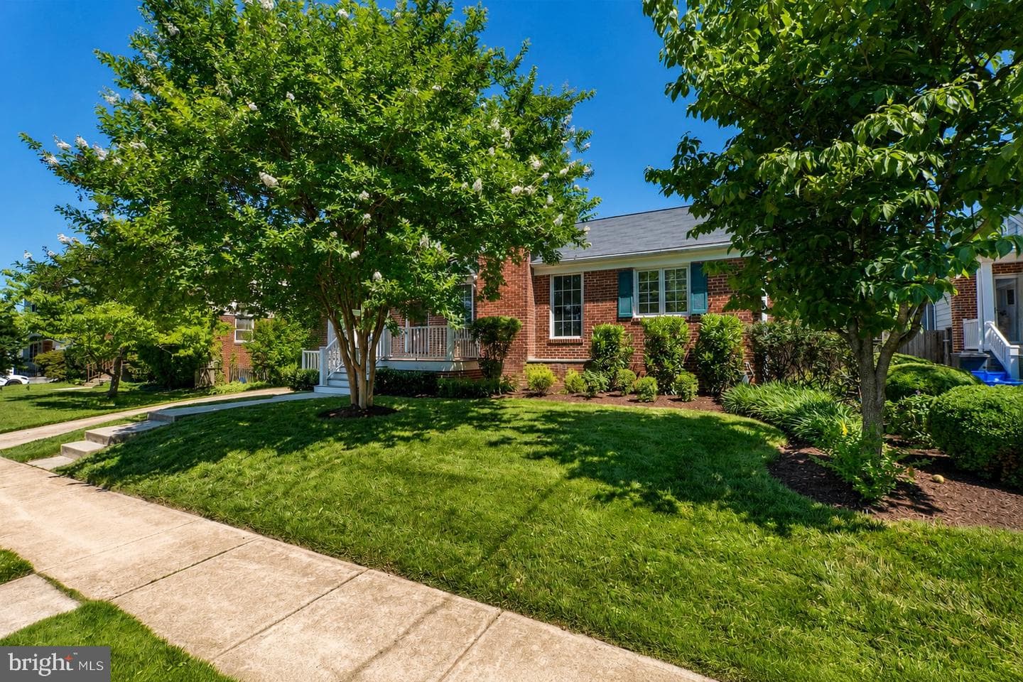 4909 Aurora Drive