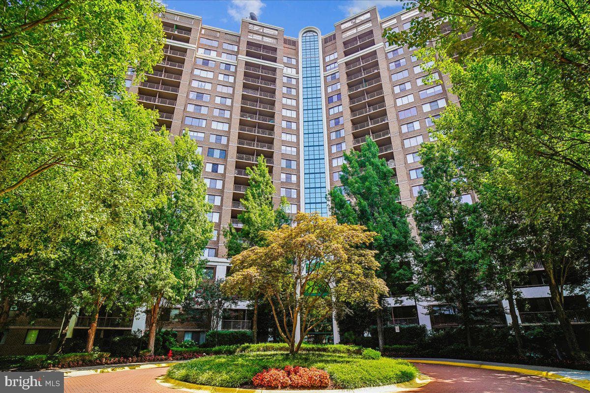 10101 Grosvenor Place #217