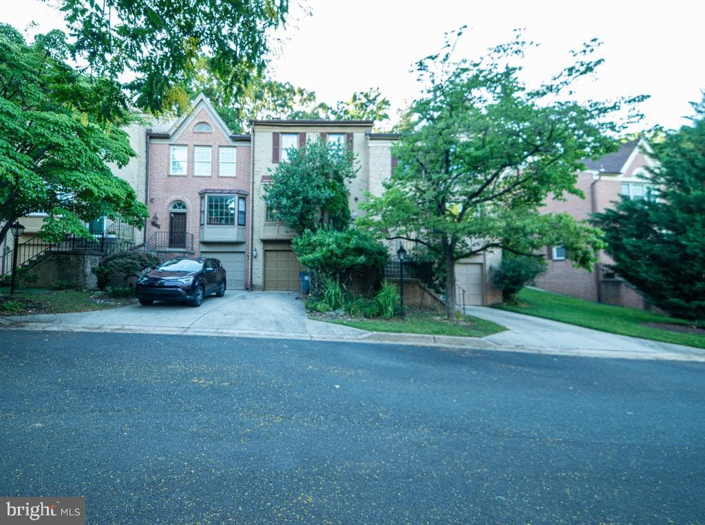 323 Lynn Manor Drive, Rockville