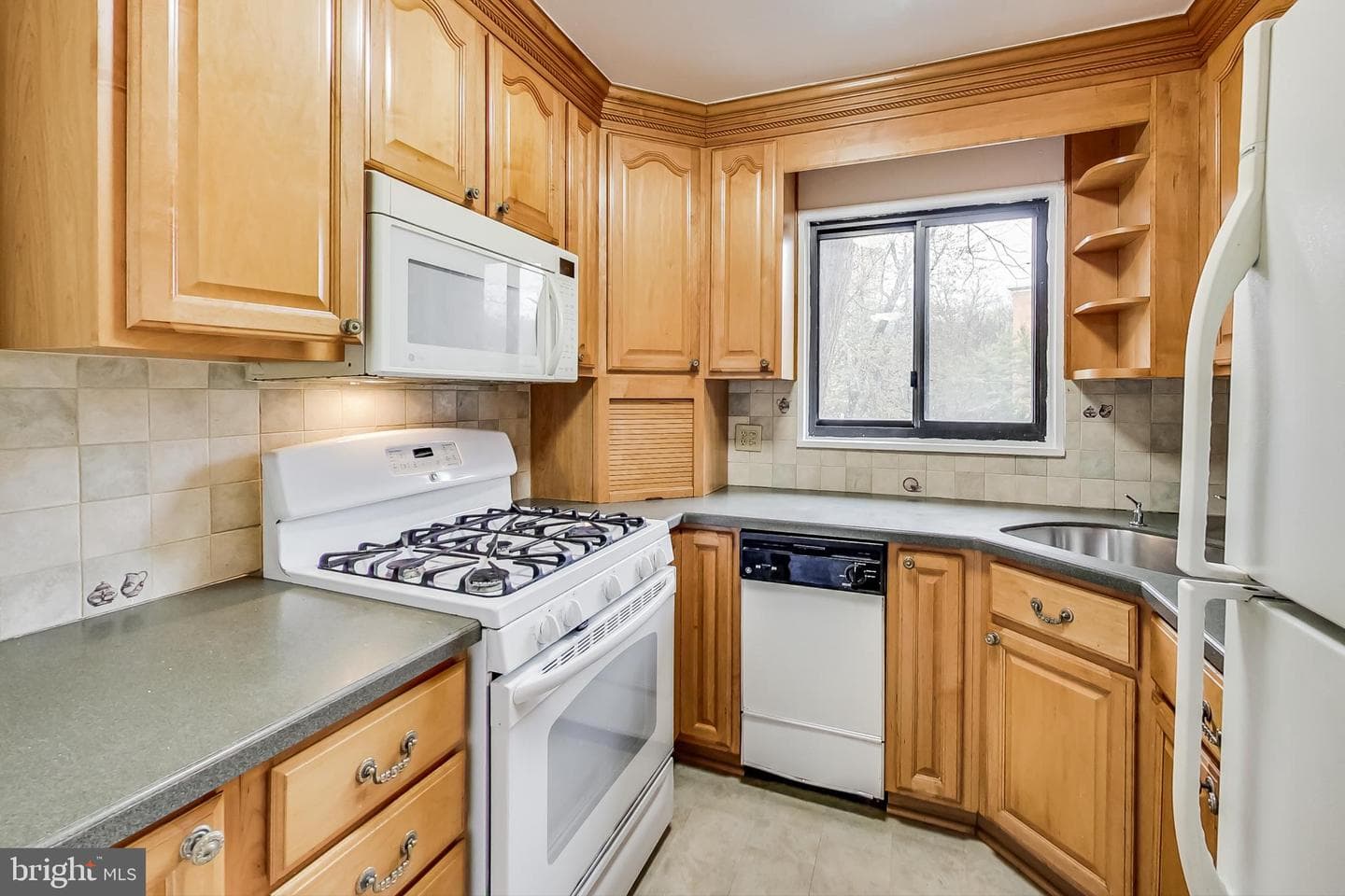 7611 Maple Avenue #202, Takoma Park