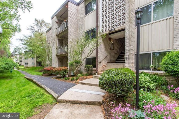 5202 Crossfield Court #126, Rockville