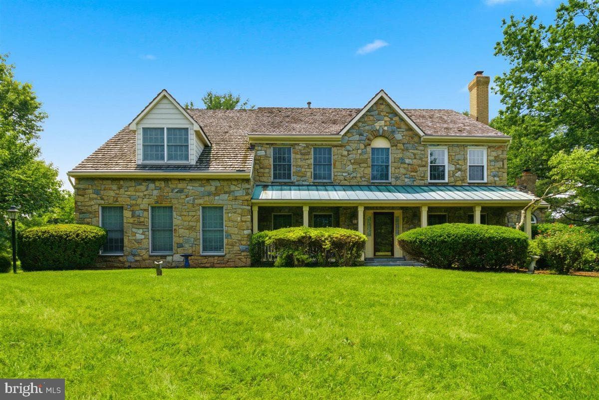 26 Grey Pebble Court, Darnestown