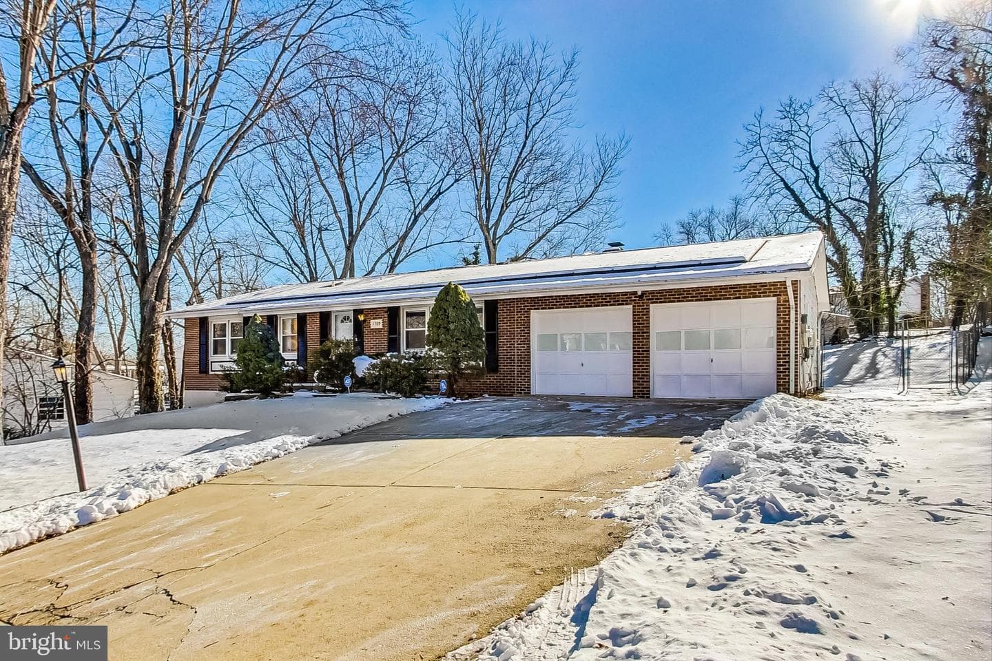 1709 Dauphin Drive photo 1